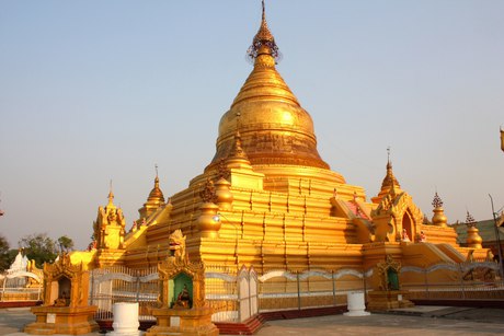 Kuthodaw Pagoda, Mandalay