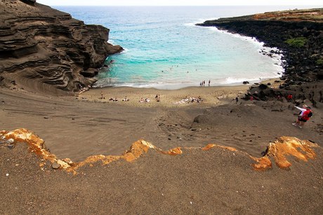 Papakōlea Green Sand Beach, Hawaii