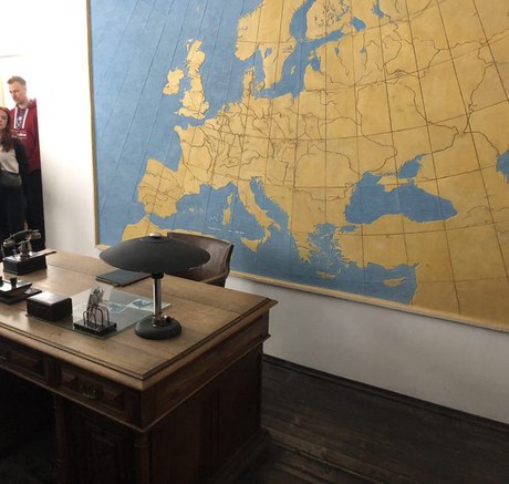 Schindler's desk beneath the wall map of Europe